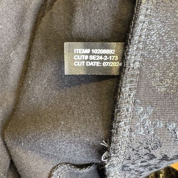 Torrid Womens Faux Snakeskin Black Size 5 (30/32) Leggings Stretch Pull‎ On - Picture 8 of 8